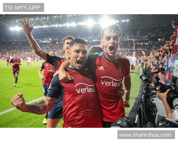 塞维利亚迎战阿卡沙体育展现西甲球队实力与风采