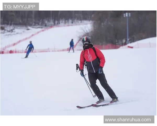 600余名野外爬山爱好者一起竞速，2025瓦屋山冰雪爬山挑战赛开跑